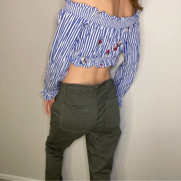 SOLD LIVE 12/5/24 Crop Top Blue & White Stripes Real Wmbroidered Chloe & Katie - Picture 7 of 8